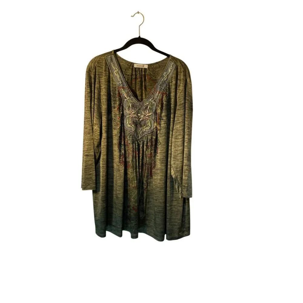 One world women’s beaded, sequin BoHo, green, and gold top 2X
